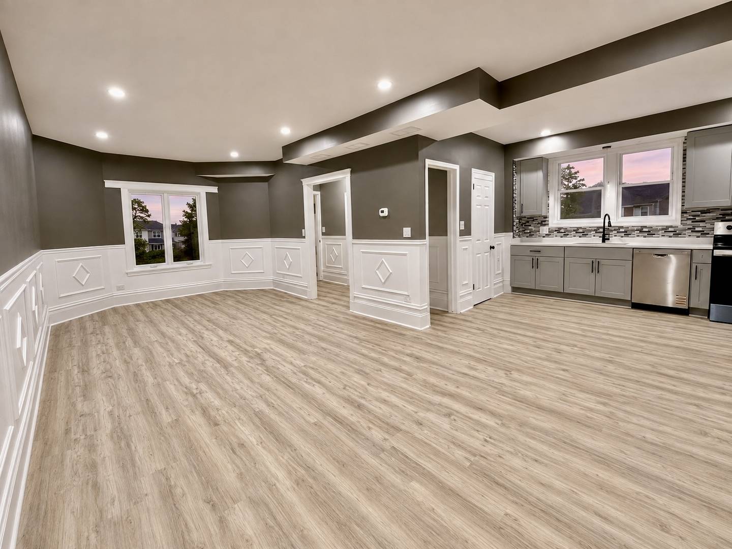 801 S 16th AVE, Maywood, IL 60153