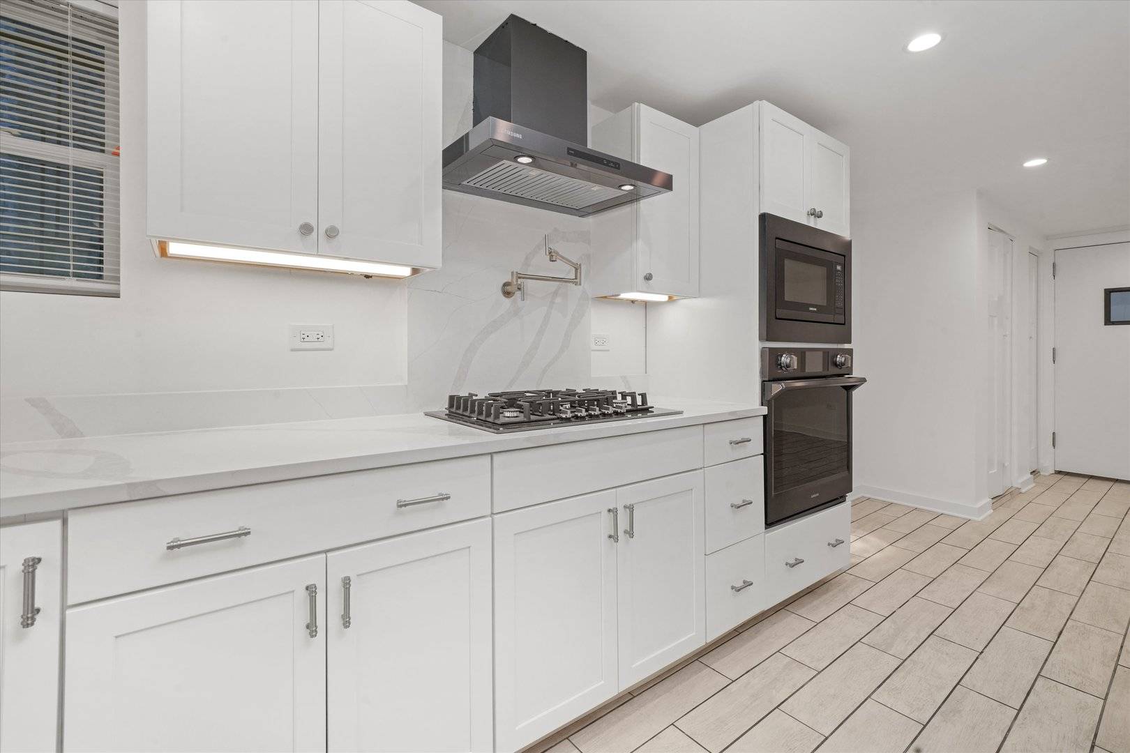 2203 W Giddings ST #G, Chicago, IL 60625