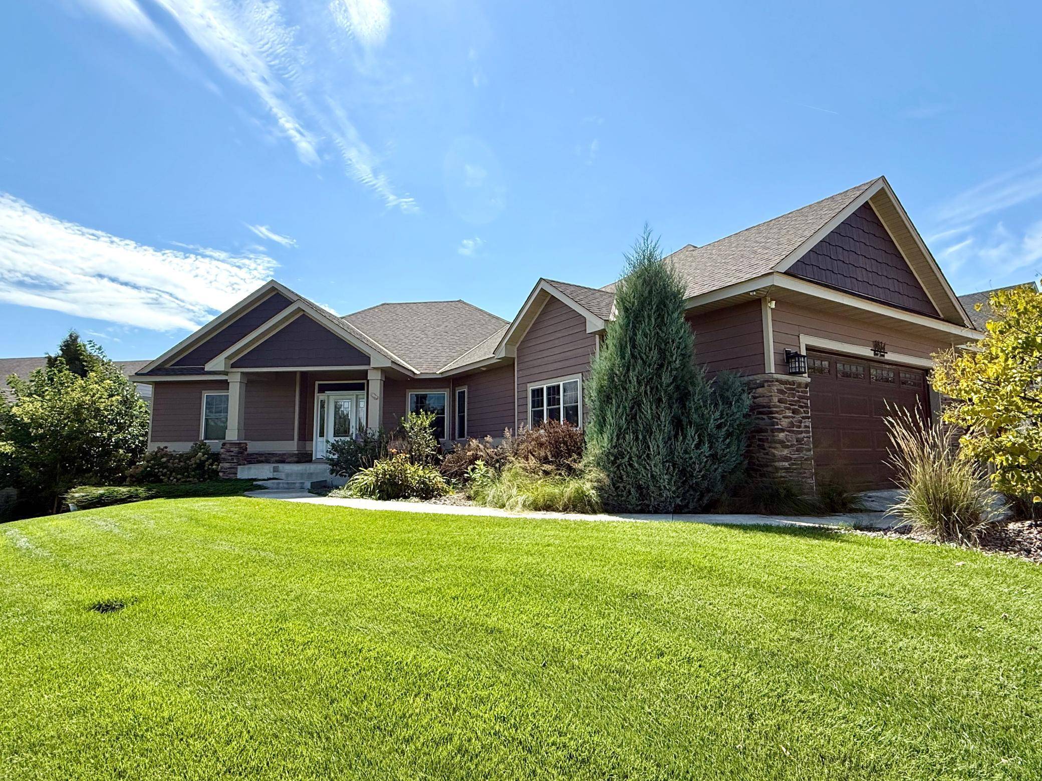 1614 Quie LN, Northfield, MN 55057