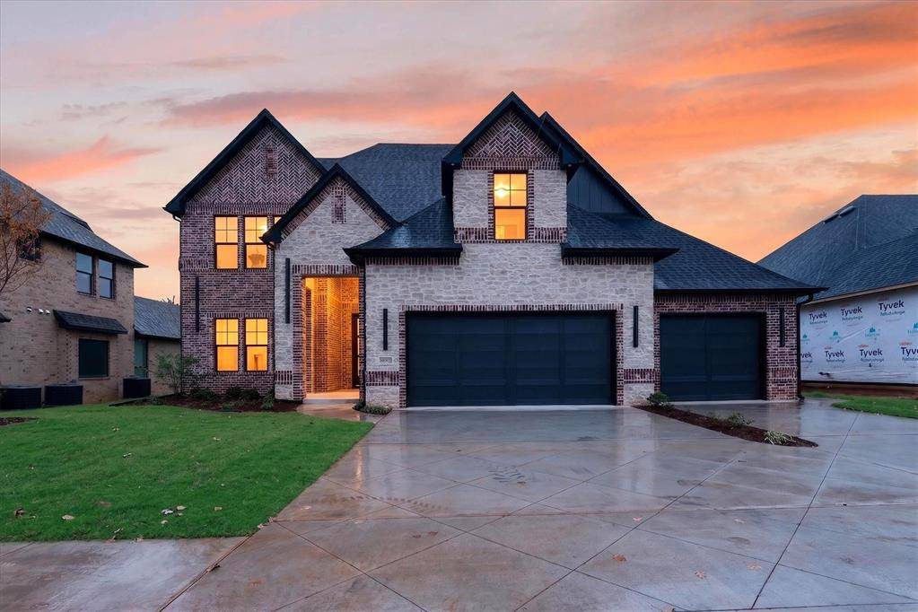 10033 SW 27th ST, Yukon, OK 73099