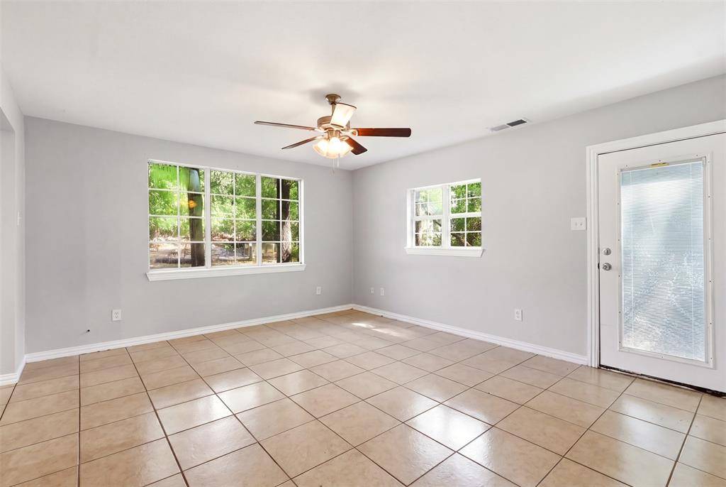 103 #B Calhoun Bend, Azle, TX 76020