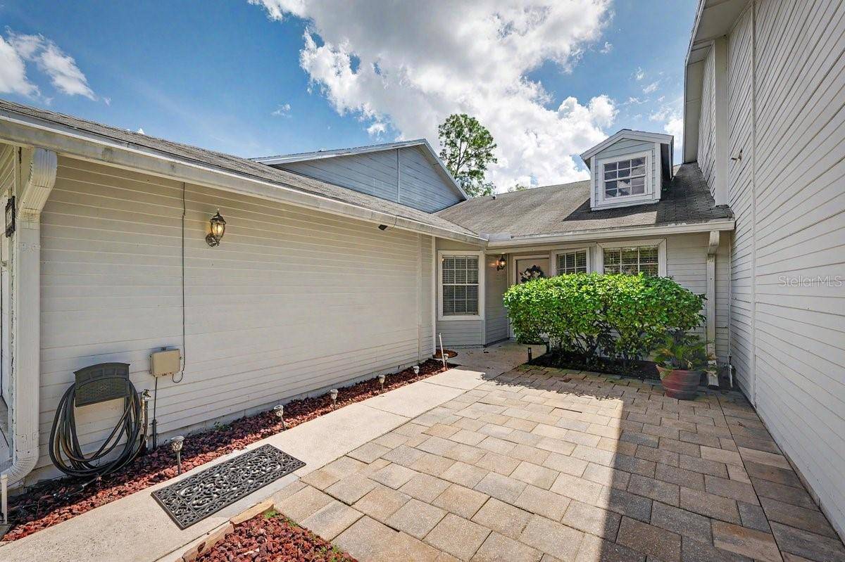 4574 WANDERING OAKS CT, Jacksonville, FL 32257
