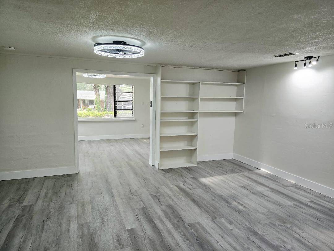 234 E LADY LAKE BLVD, Lady Lake, FL 32159