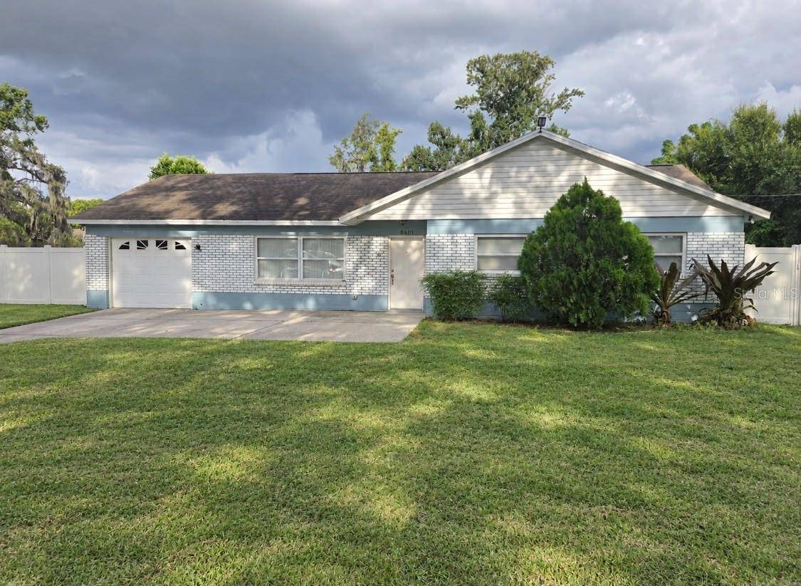 8601 TWIN LAKES BLVD, Tampa, FL 33614