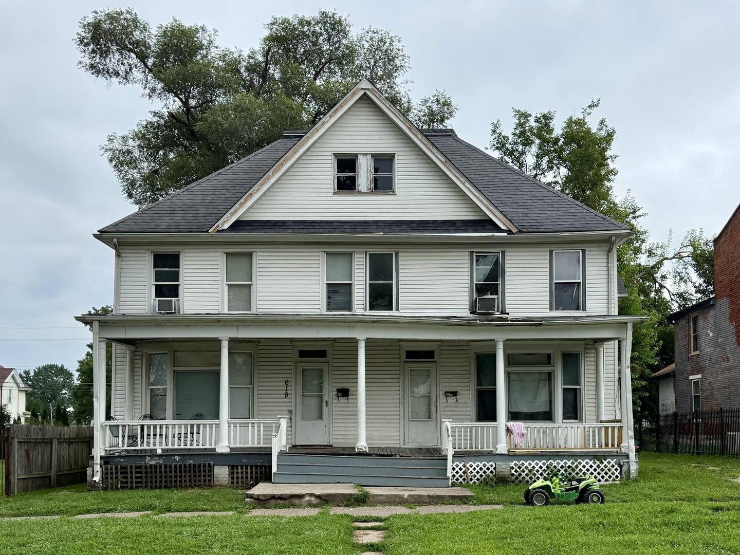 619 23rd ST, Rock Island, IL 61201