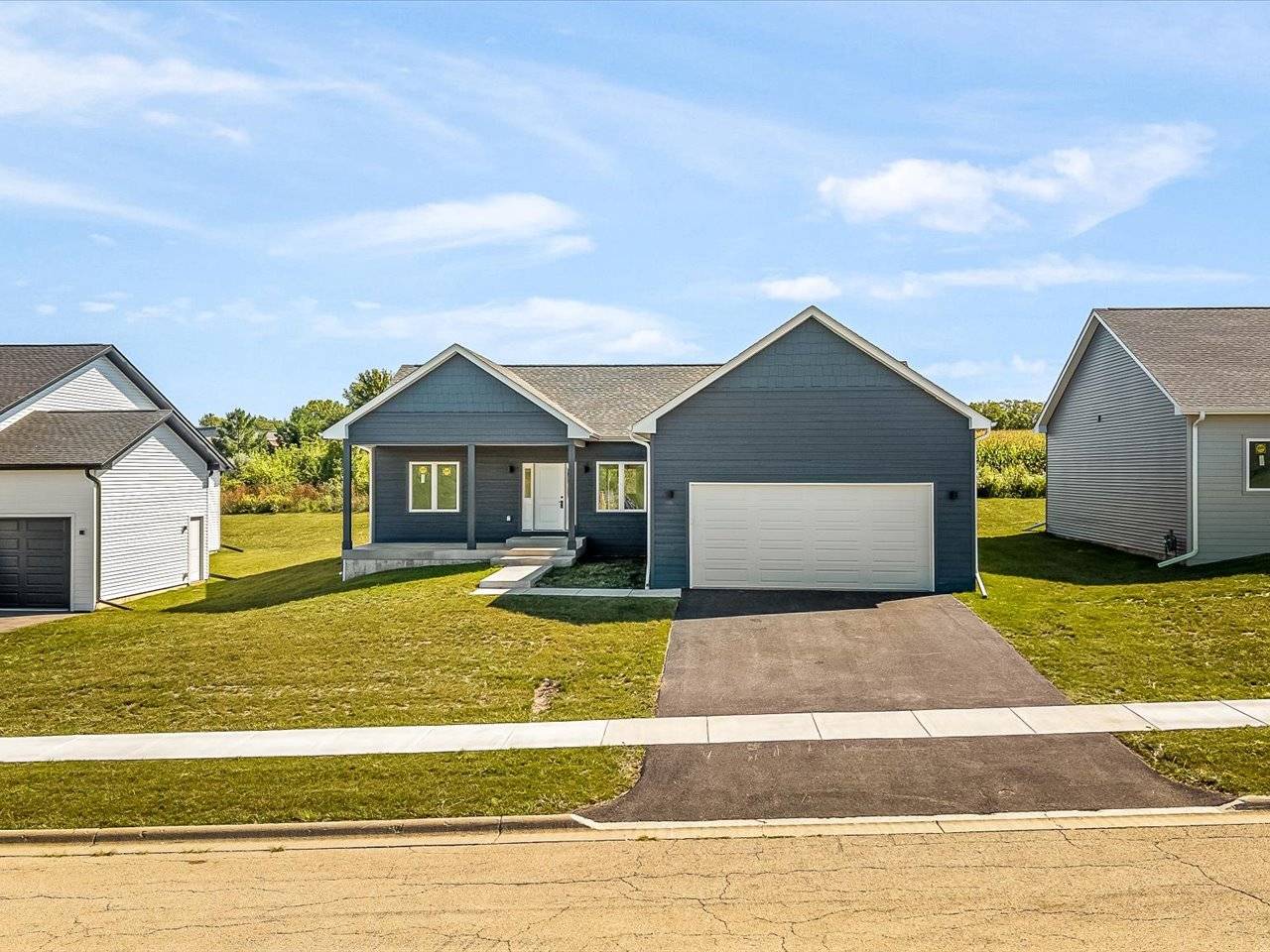 8531 Blue River RD, Rockford, IL 61107