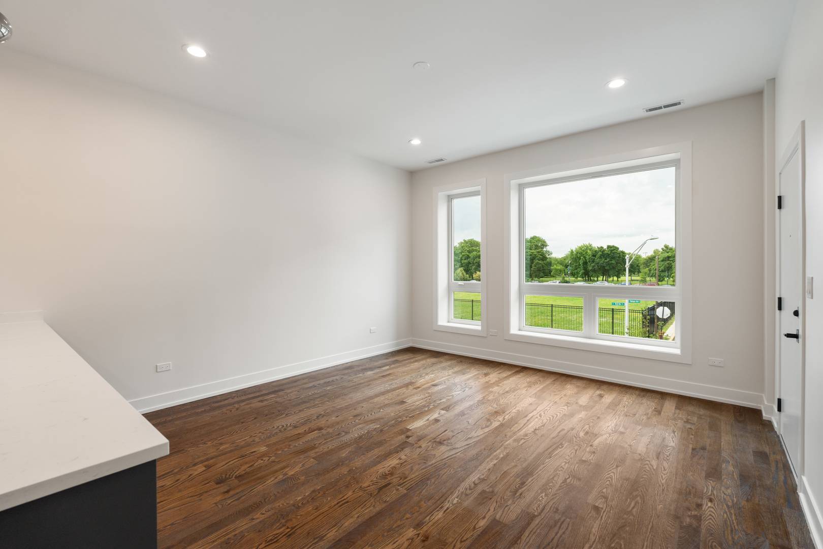 408 E 50th PL #3W, Chicago, IL 60615