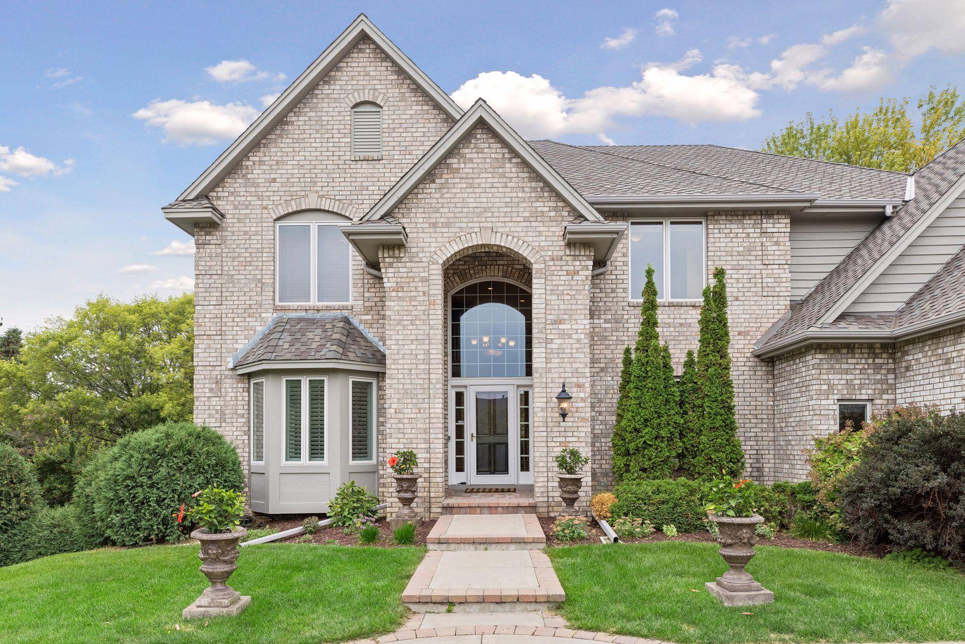 16465 Eagle Ridge DR, Minnetonka, MN 55345