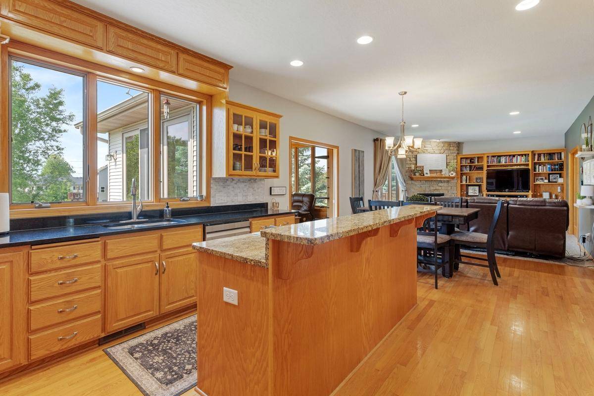 5721 103rd AVE N, Brooklyn Park, MN 55443