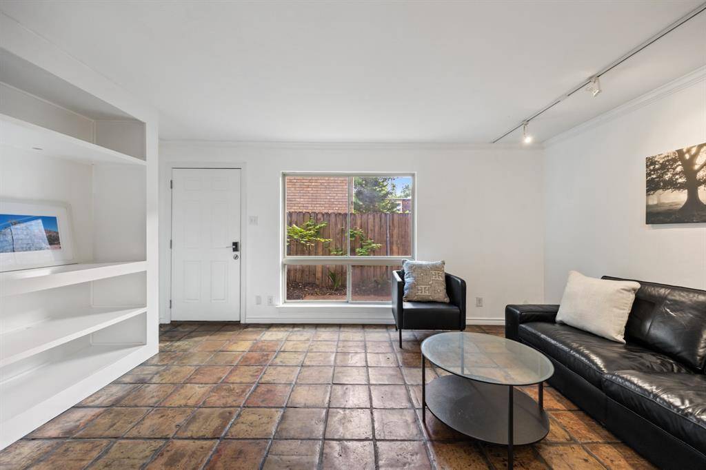 2710 Douglas Avenue #108, Dallas, TX 75219