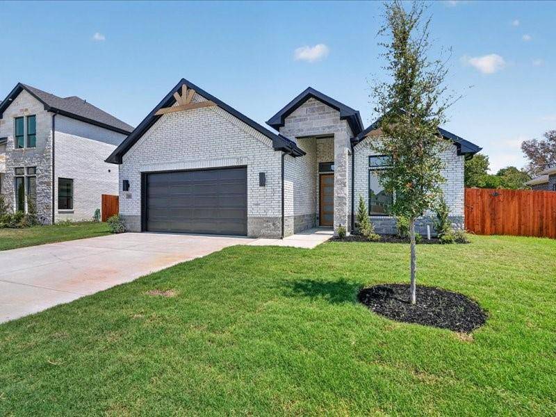 118 Emma Street, Red Oak, TX 75154