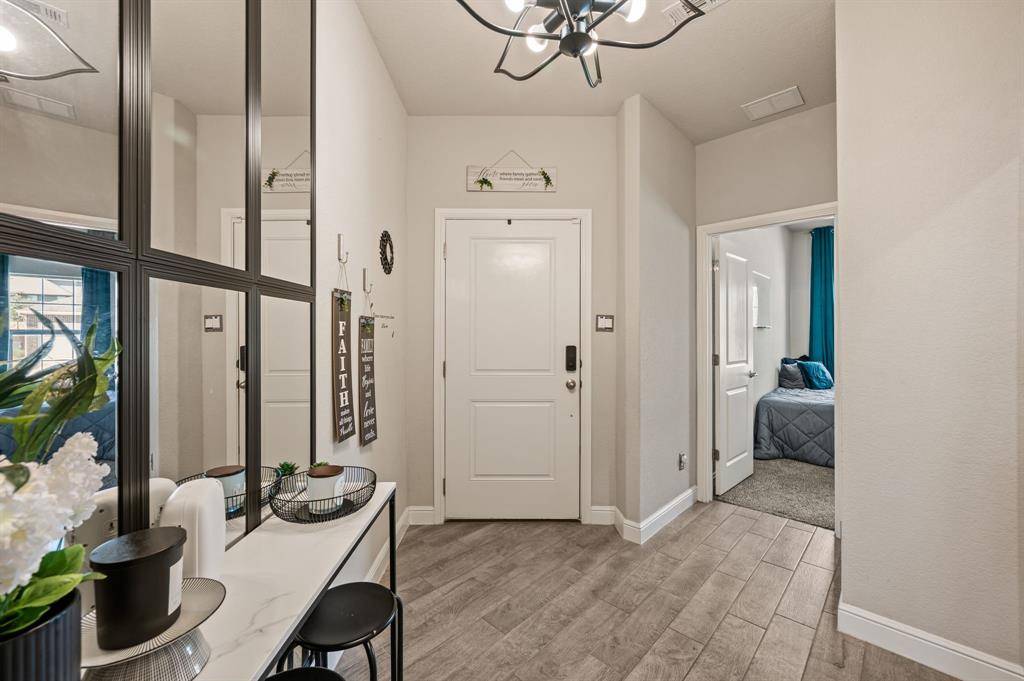 160 Tanager Drive, Rhome, TX 76078