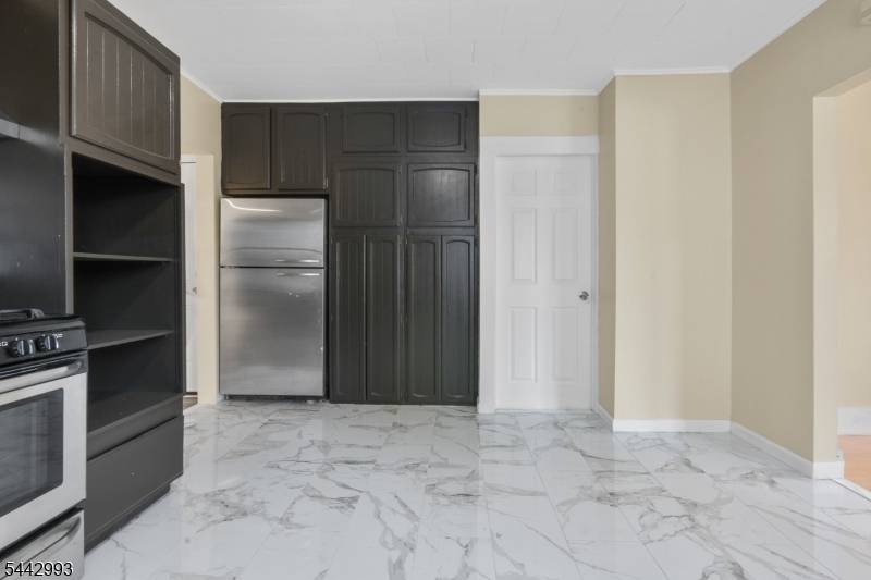 196 Broughton Ave, Bloomfield Twp., NJ 07003