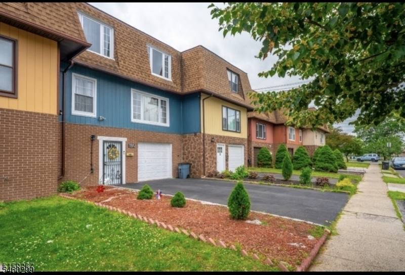 428 Doyle St, Elizabeth City, NJ 07206