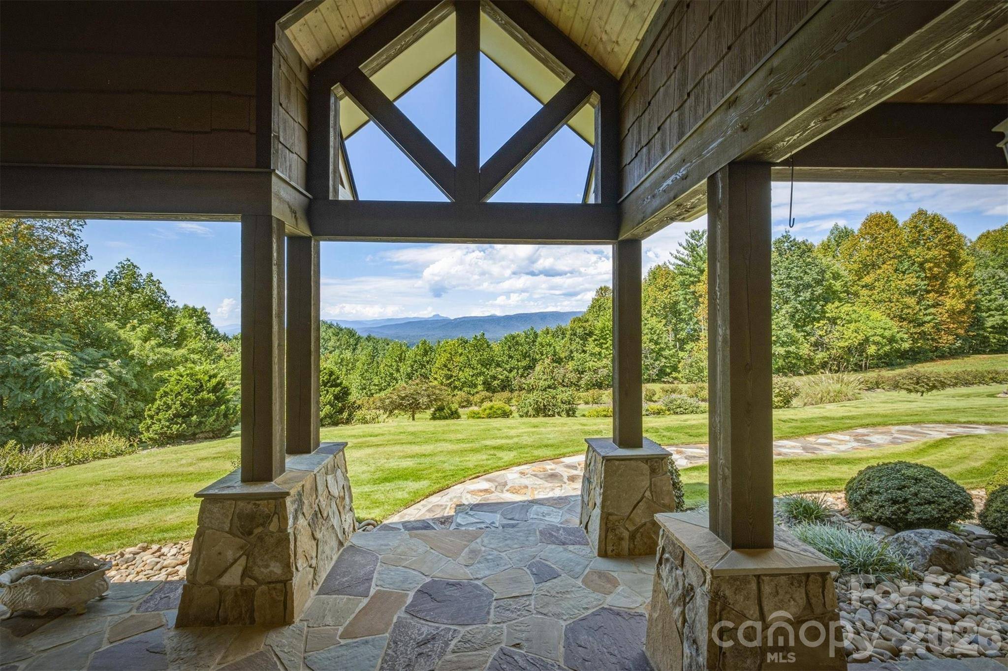 1638 Johns Ridge Pkwy #144, Lenoir, NC 28645