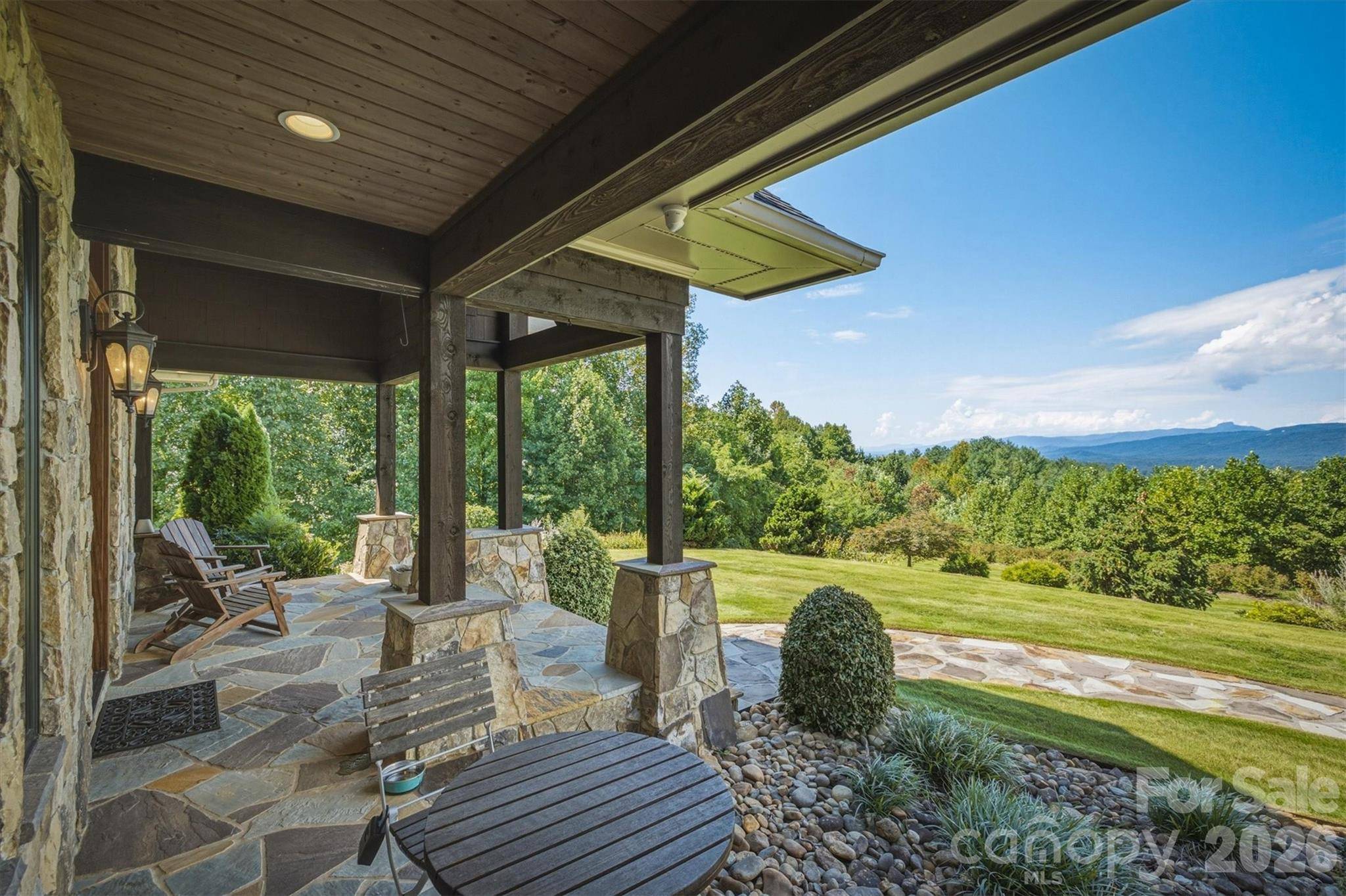 1638 Johns Ridge Pkwy #144, Lenoir, NC 28645