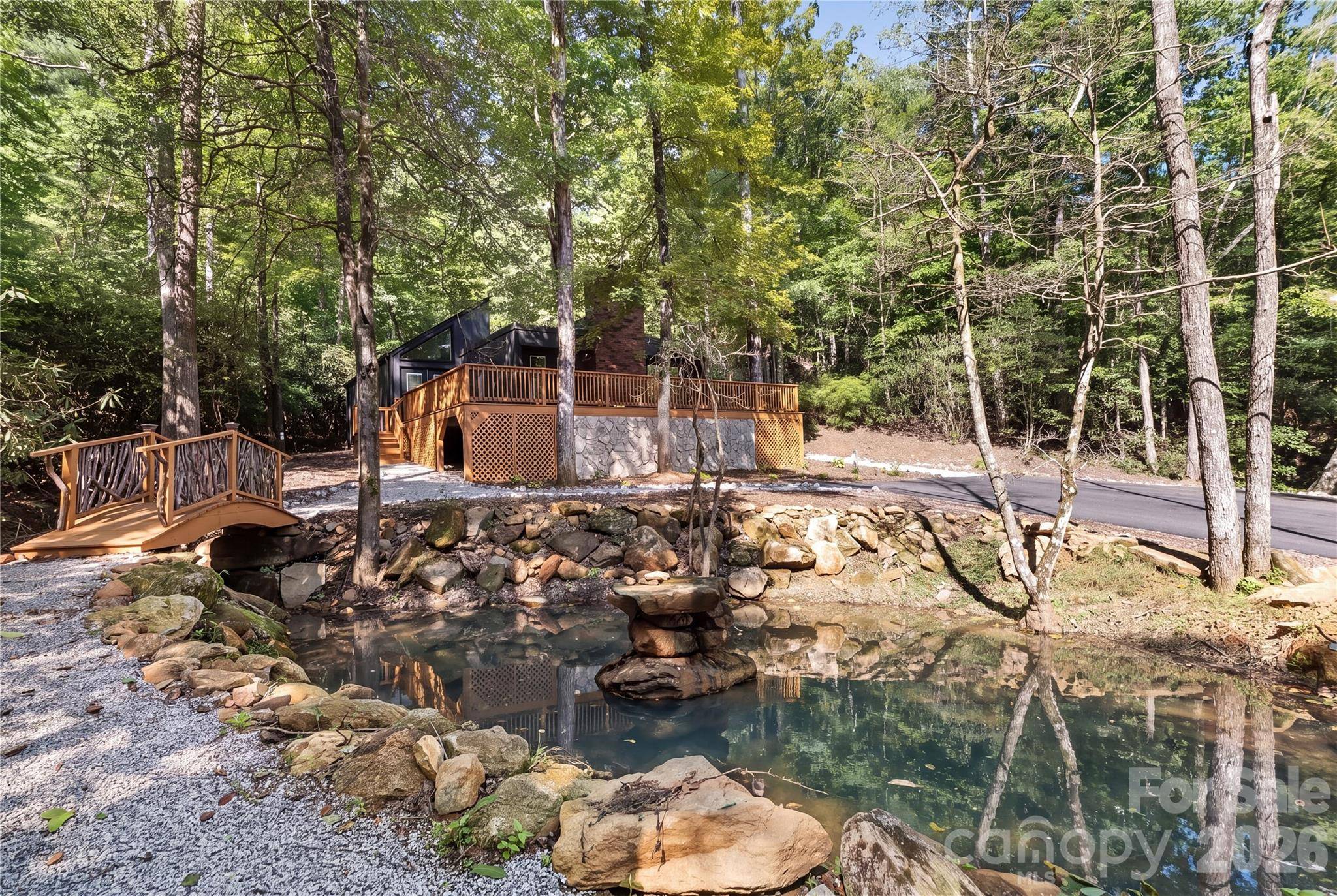 320 Never Mountain RD, Taylorsville, NC 28681