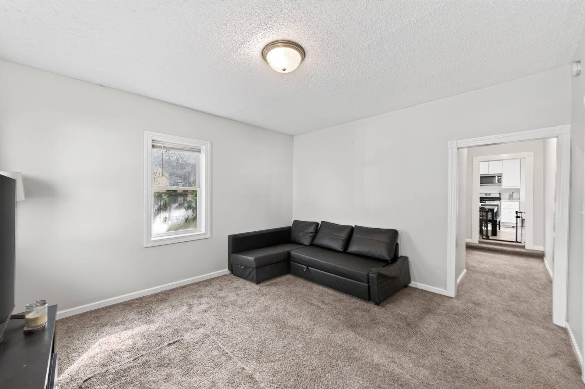 1076 Ross AVE, Saint Paul, MN 55106