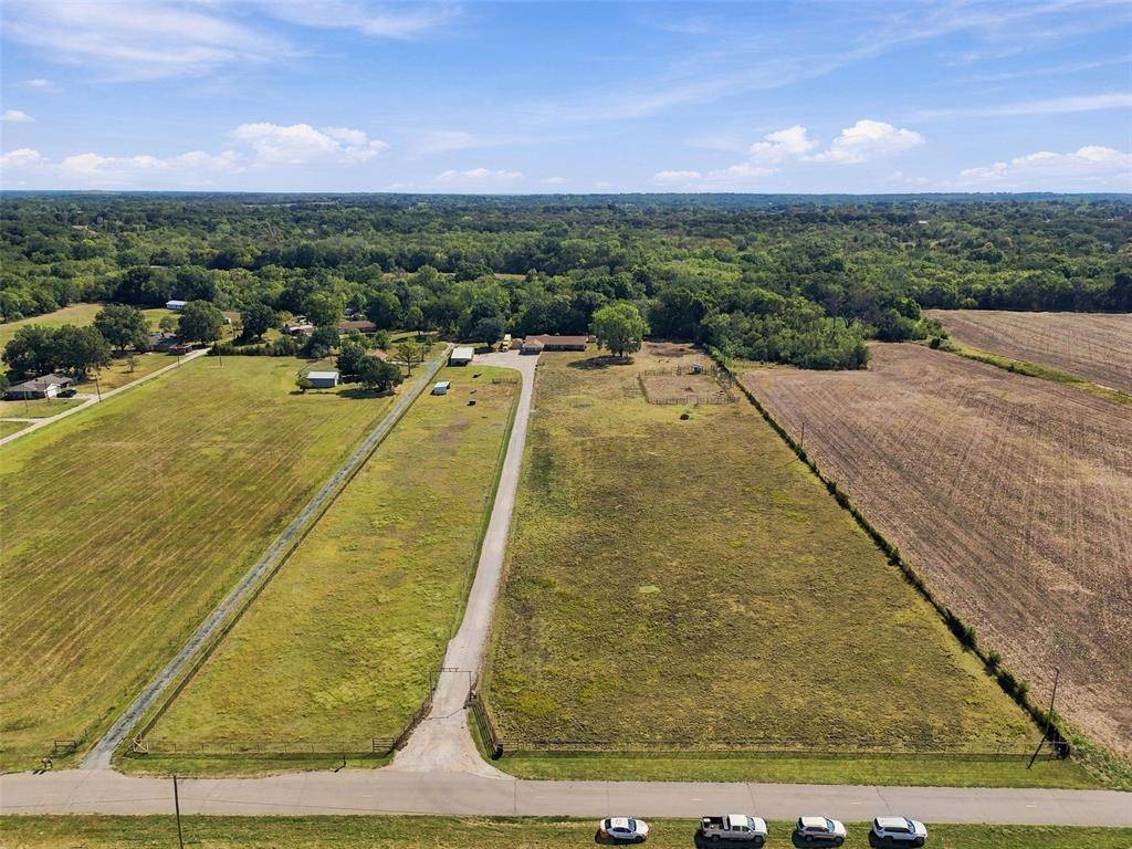17203 Brangus RD, Shawnee, OK 74801