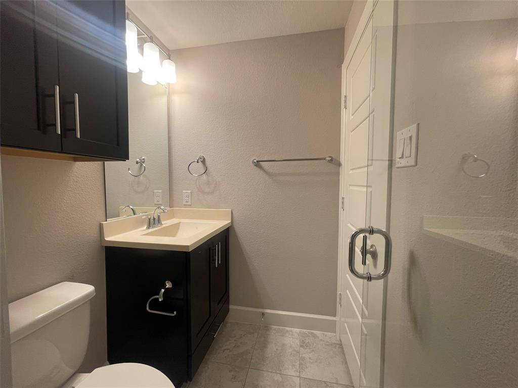 5823 Orion Place, Dallas, TX 75235