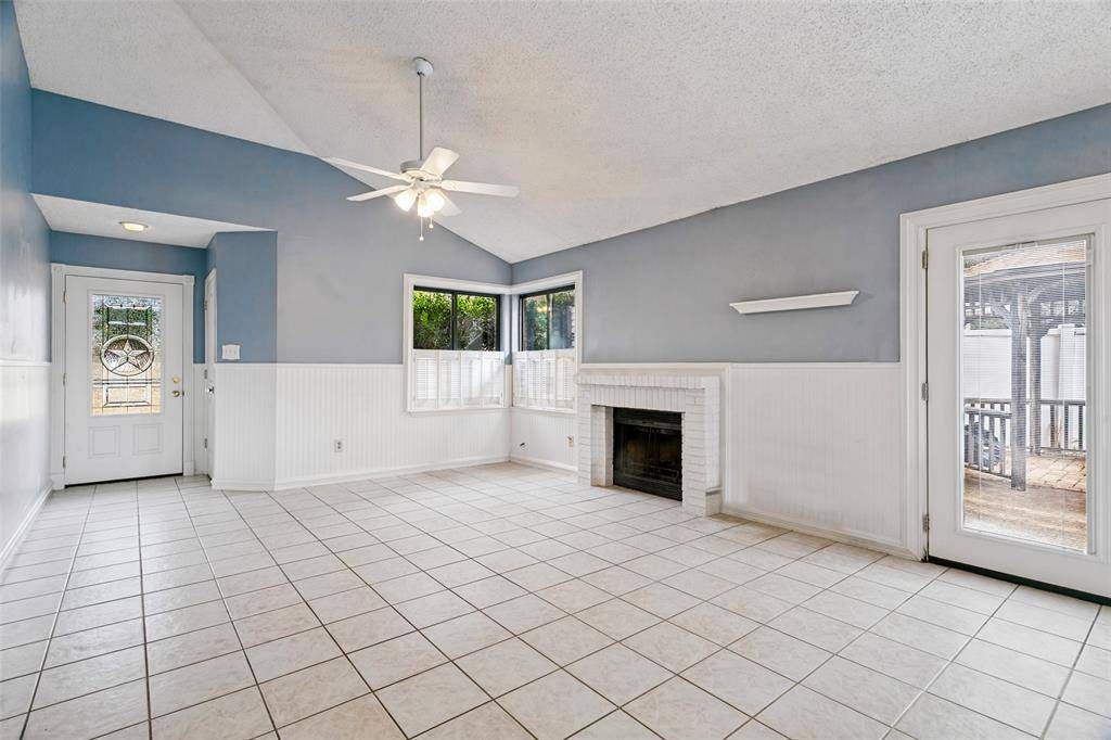 657 Prairie Dell Street, Lewisville, TX 75067