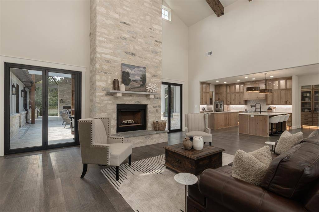 574 Clubhouse Drive, Corsicana, TX 75109