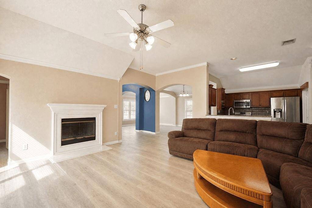 5818 Macgregor Drive, Garland, TX 75043