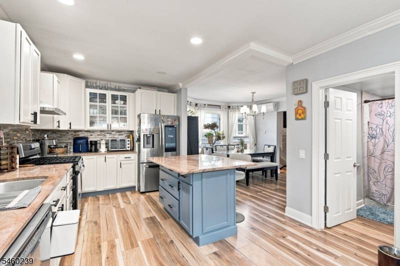 345 E Clay Ave, Roselle Park Boro, NJ 07204