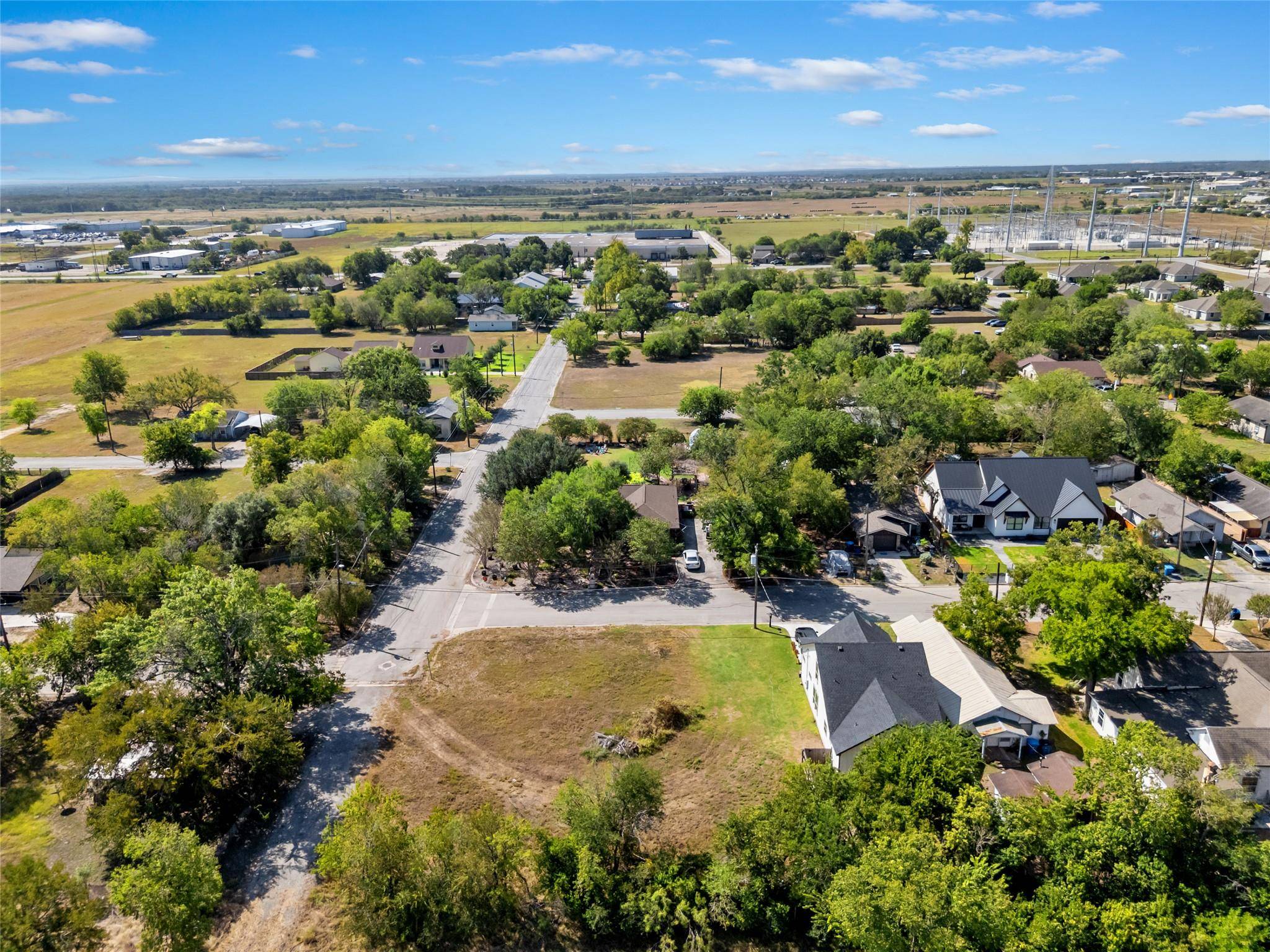 915 Torres ST, Lockhart, TX 78644