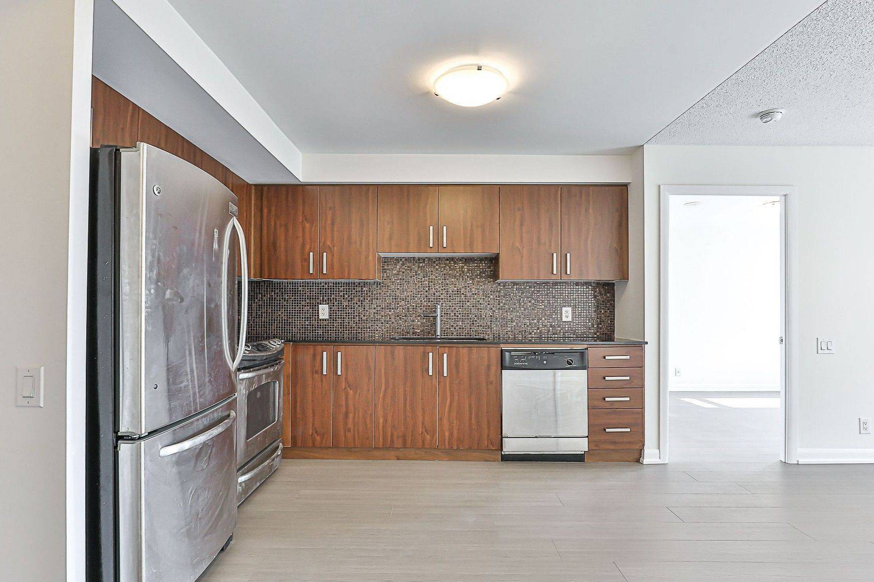 17 Anndale DR #2302, Toronto C14, ON M2N 2W7