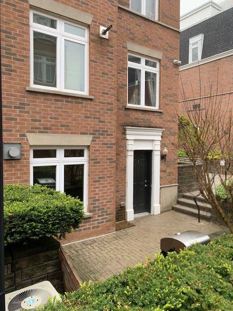 100 Redpath AVE #1, Toronto C10, ON M4S 2J7