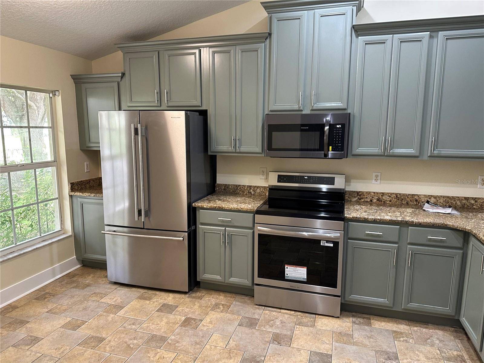 10 SUNNYSIDE DR, Clermont, FL 34711
