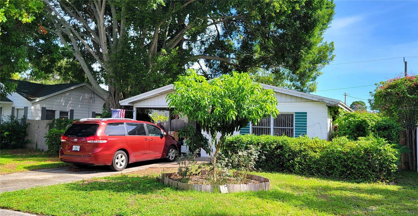 546 35TH AVE N, St Petersburg, FL 33704