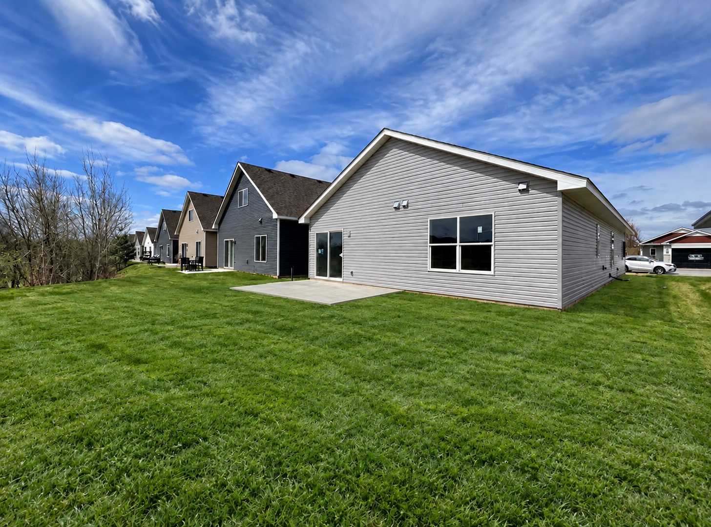 720 Cherrywood LN NE, Isanti, MN 55040
