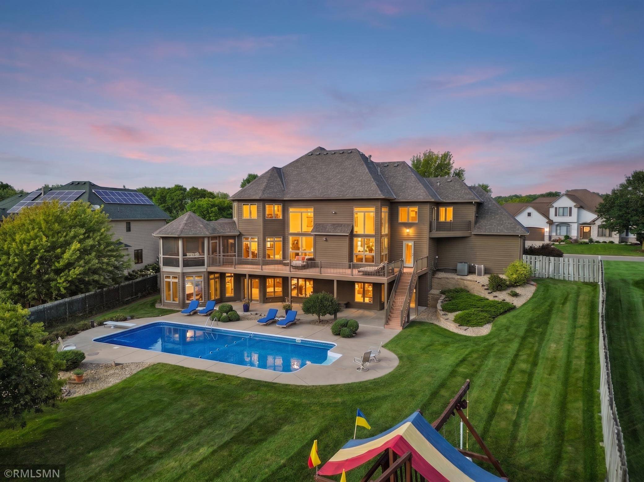 6102 Creek Ridge CT, Minnetonka, MN 55345
