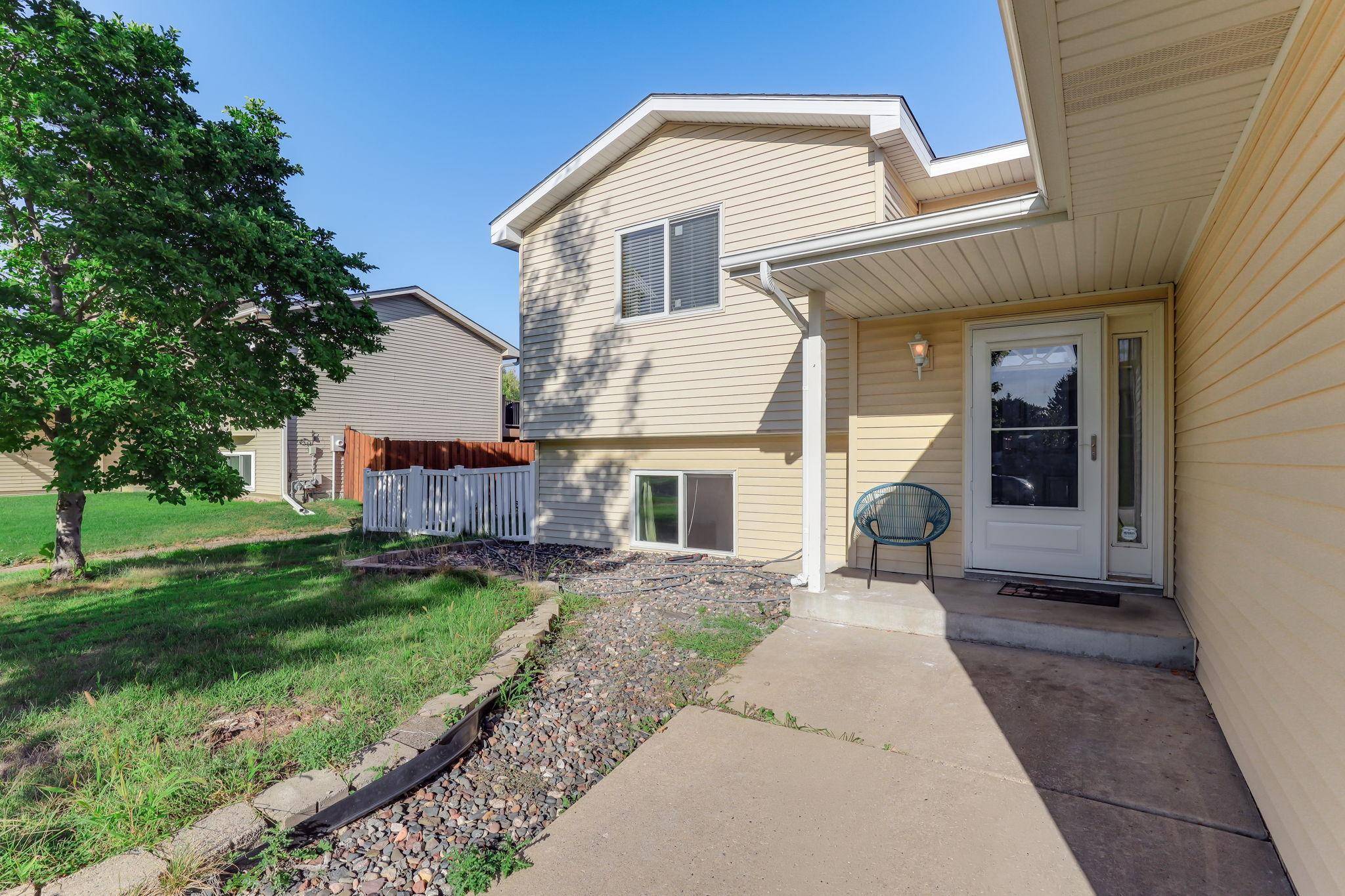 11012 Edgewood AVE N, Champlin, MN 55316