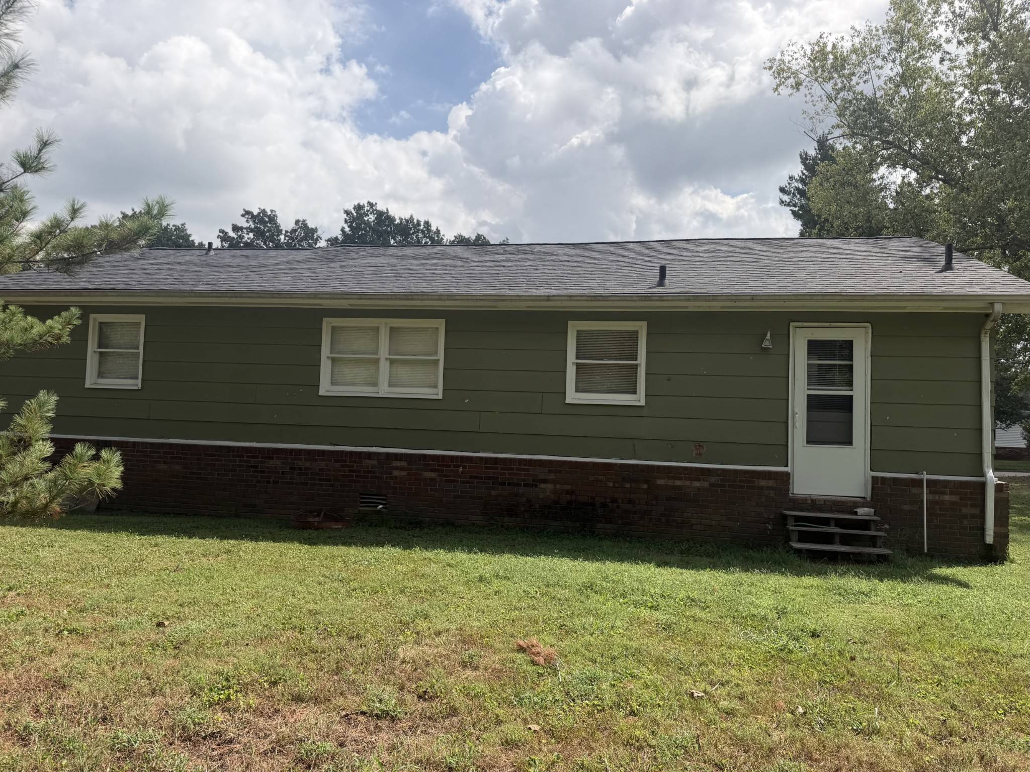 125 Boxwood Dr, Hopkinsville, KY 42240
