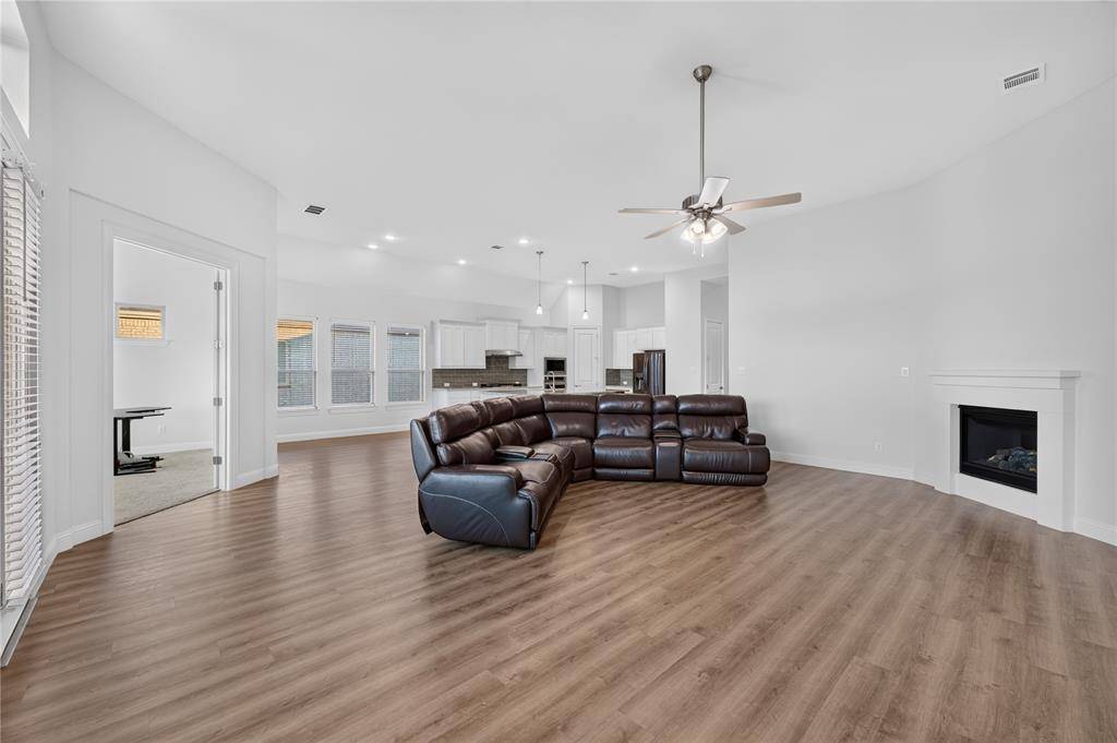 2307 Sam Street, Mansfield, TX 76063