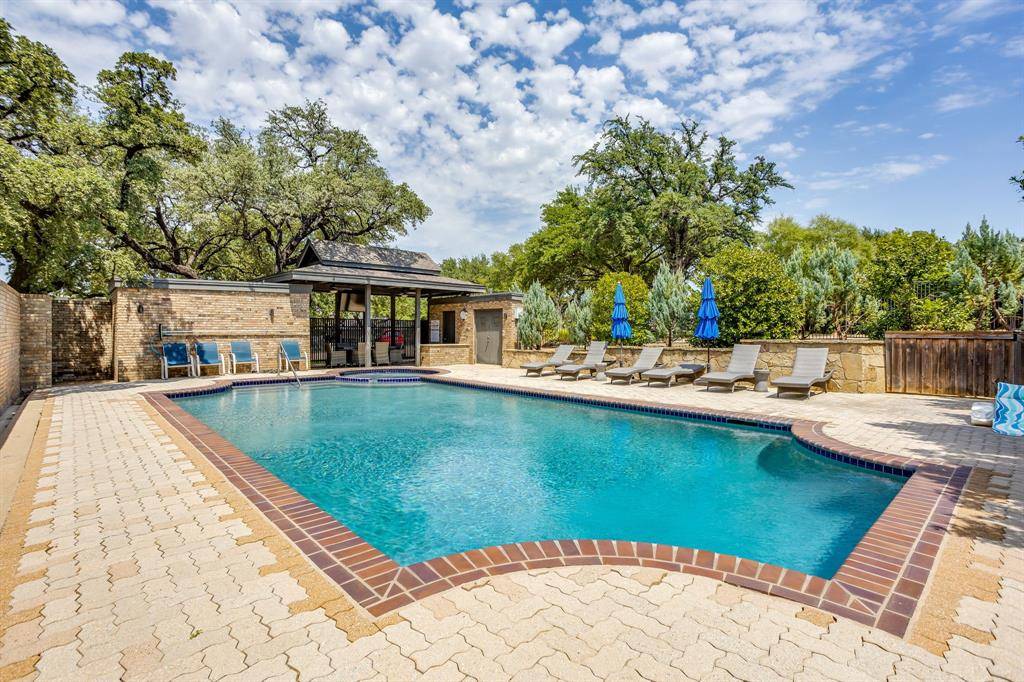 2144 Fountain Square Drive, Fort Worth, TX 76107