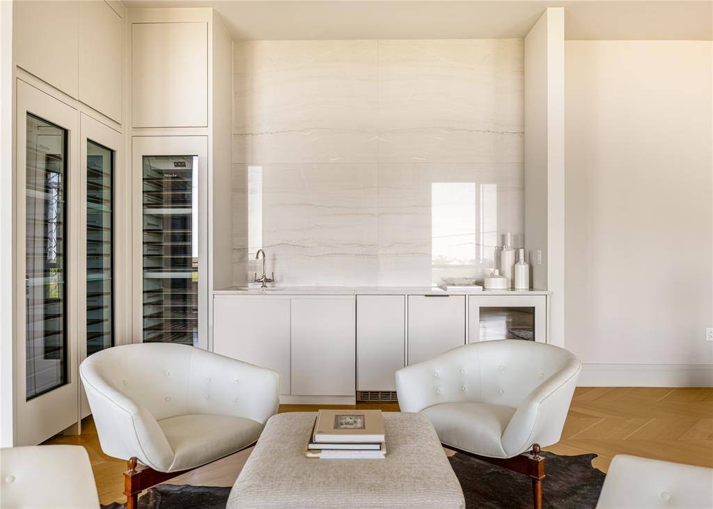 4205 Buena Vista Street #501, Dallas, TX 75205