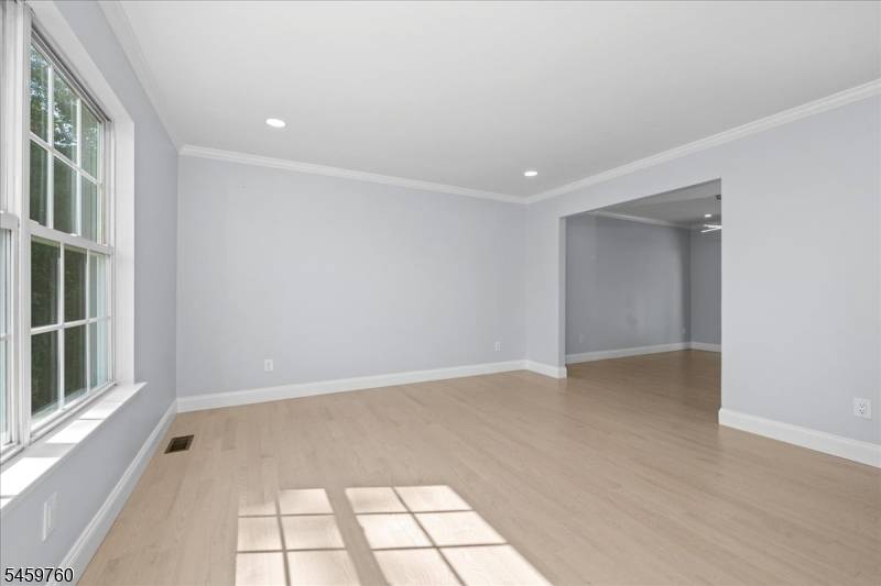 117 Hillside Dr, Hamburg Boro, NJ 07419