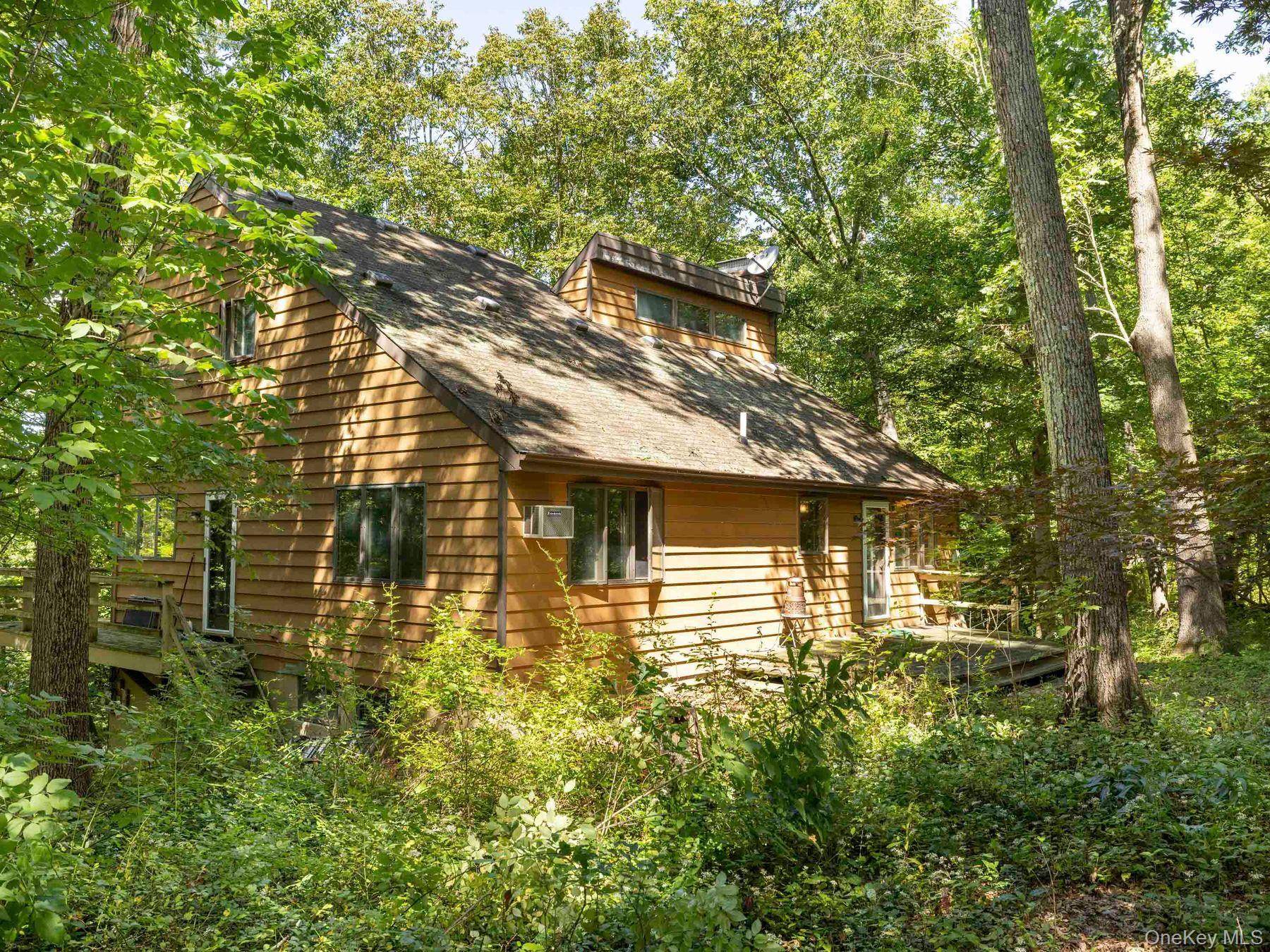 9 Watch Hill RD, New Paltz, NY 12561