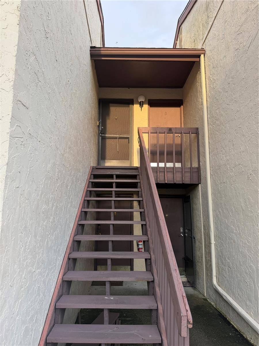 2716 HIDDEN LAKE BLVD #C, Sarasota, FL 34237