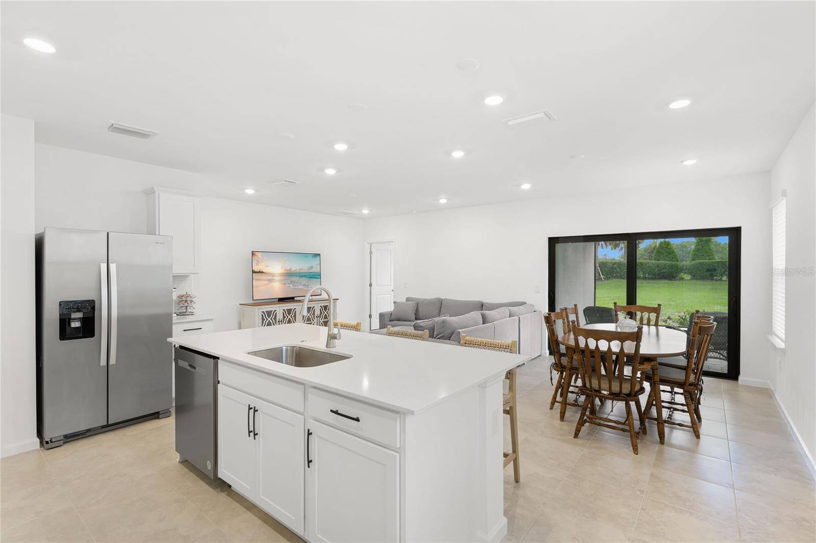 6587 SILVERSTAR DR, Sarasota, FL 34240
