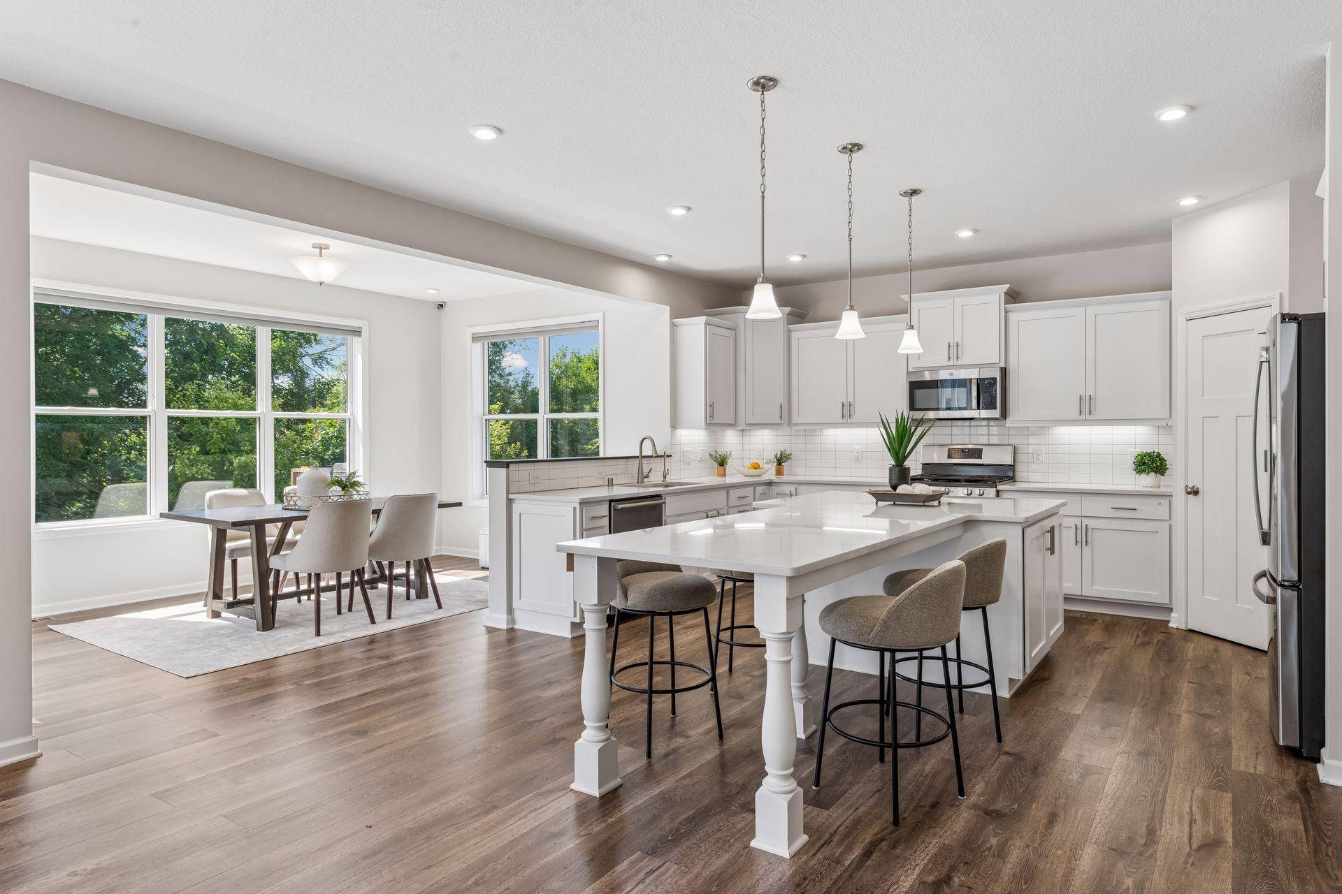 105 Maple TER, Waconia, MN 55387