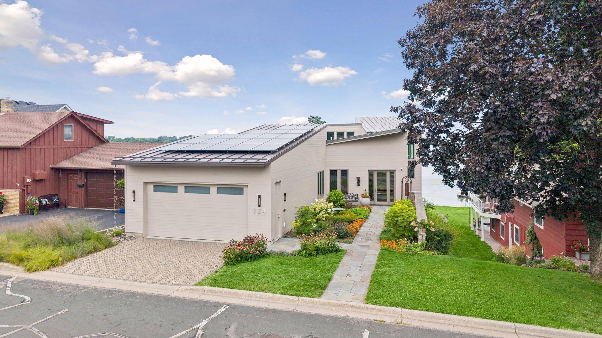 224 W Lake ST, Waconia, MN 55387