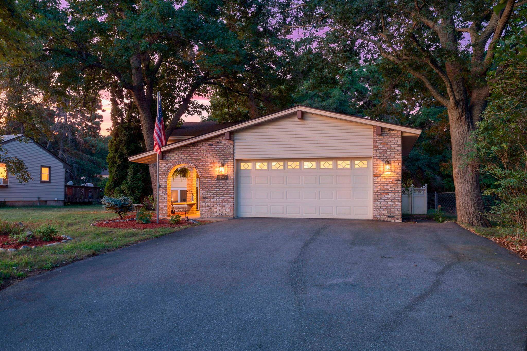 11547 Flintwood ST NW, Coon Rapids, MN 55448
