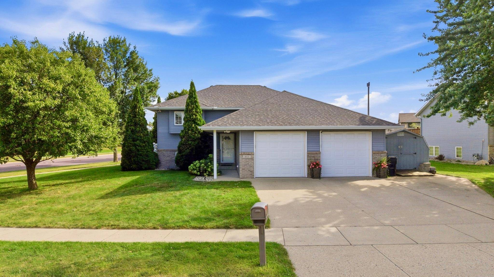 653 Grayhawk Dr, Mankato, MN 56001
