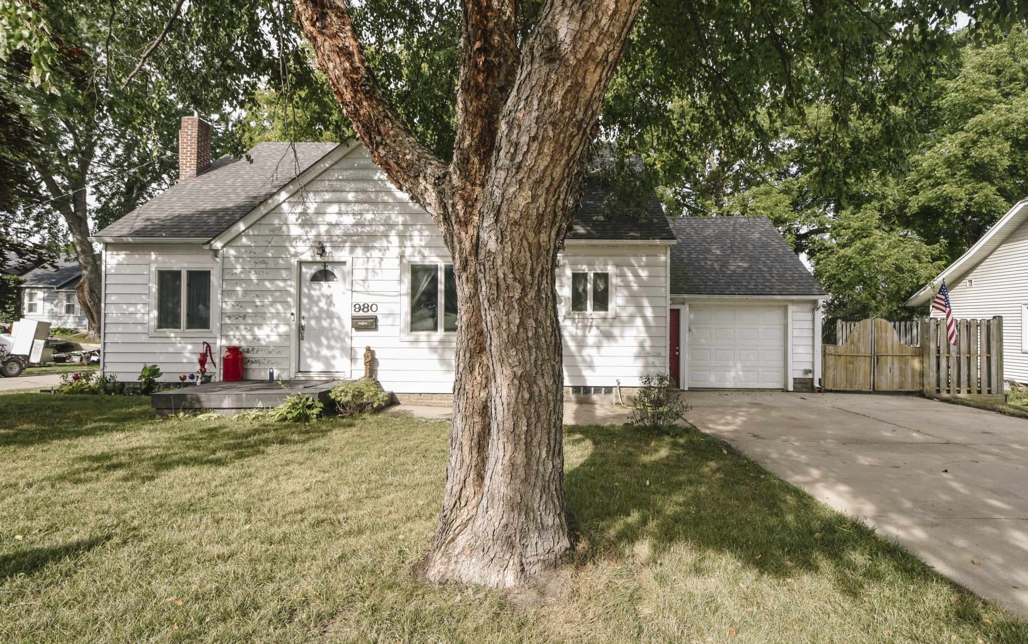 980 S Main ST, Zumbrota, MN 55992