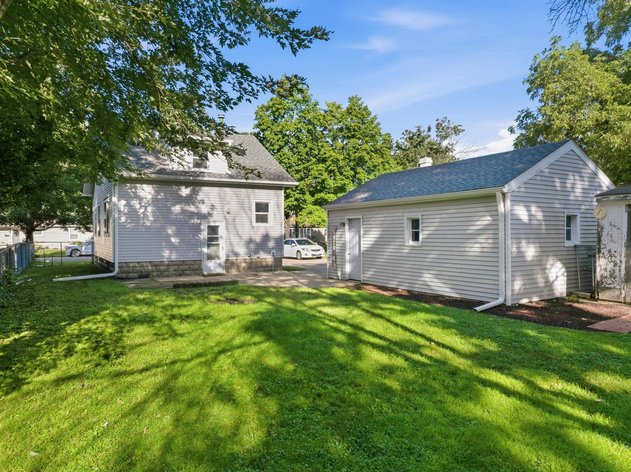1202 11th ST NW, Austin, MN 55912
